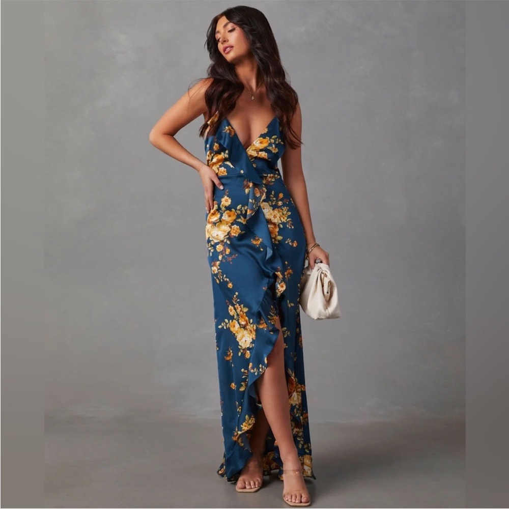 VICI Capriccio Satin Floral Maxi Dress